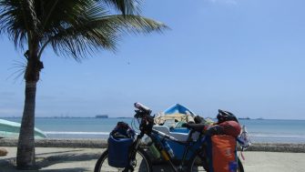 Una historia de libertad: El océano y una bicicleta